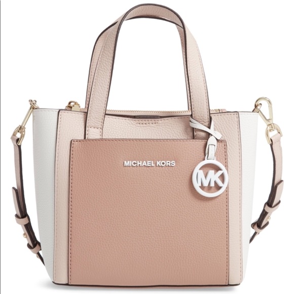Michael Kors Handbags - Michael Kors Pink Crossbody Gemma